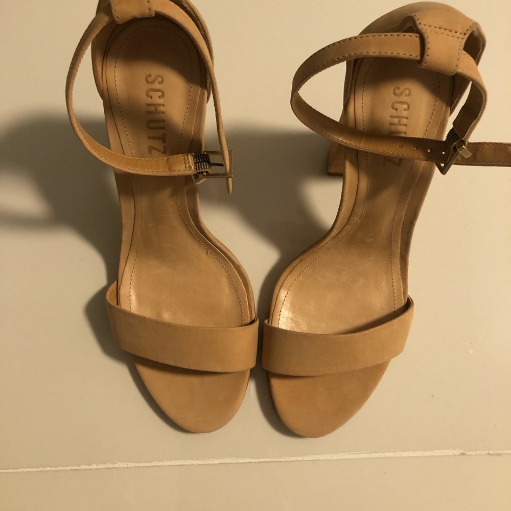 SCHUTZ - Tan Block Heels